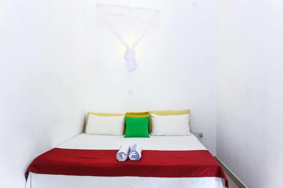 פולונרואה Sanctuary Cove Guest House מראה חיצוני תמונה